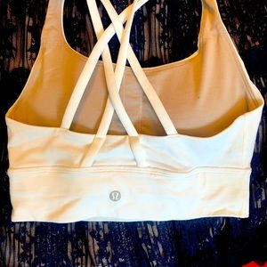 LULULEMON sports bra sz2 white